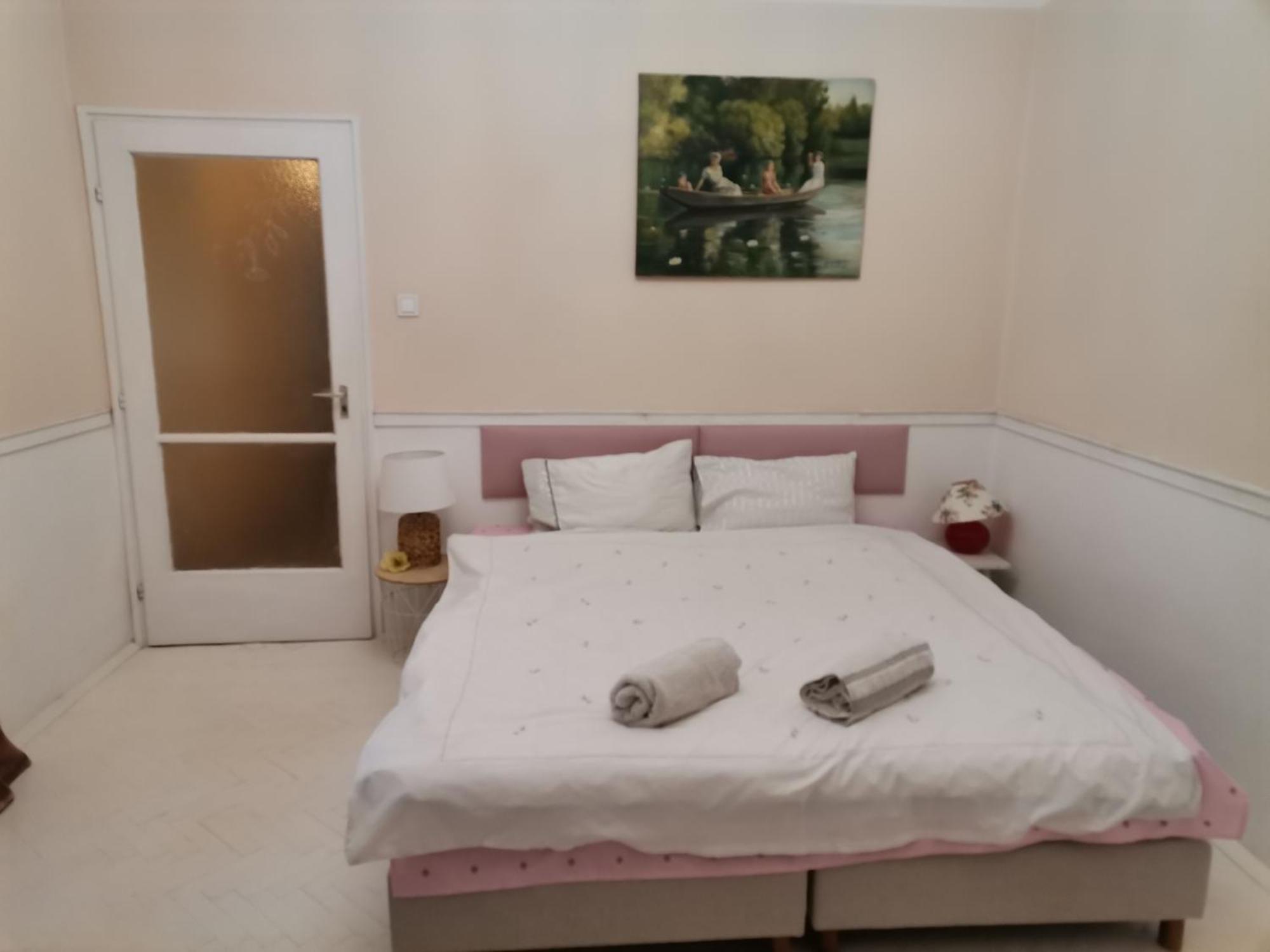Malomszeg Apartman Печ Экстерьер фото
